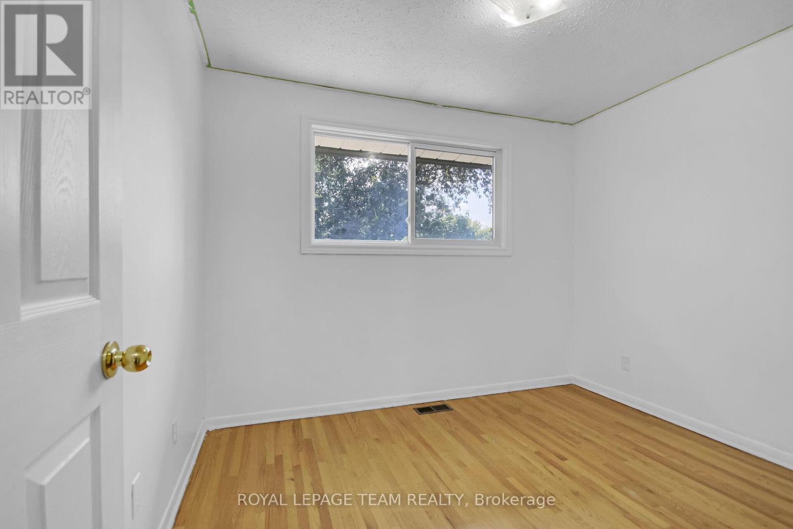 Photo 41 of 52 Bowhill Avenue, Ottawa ON