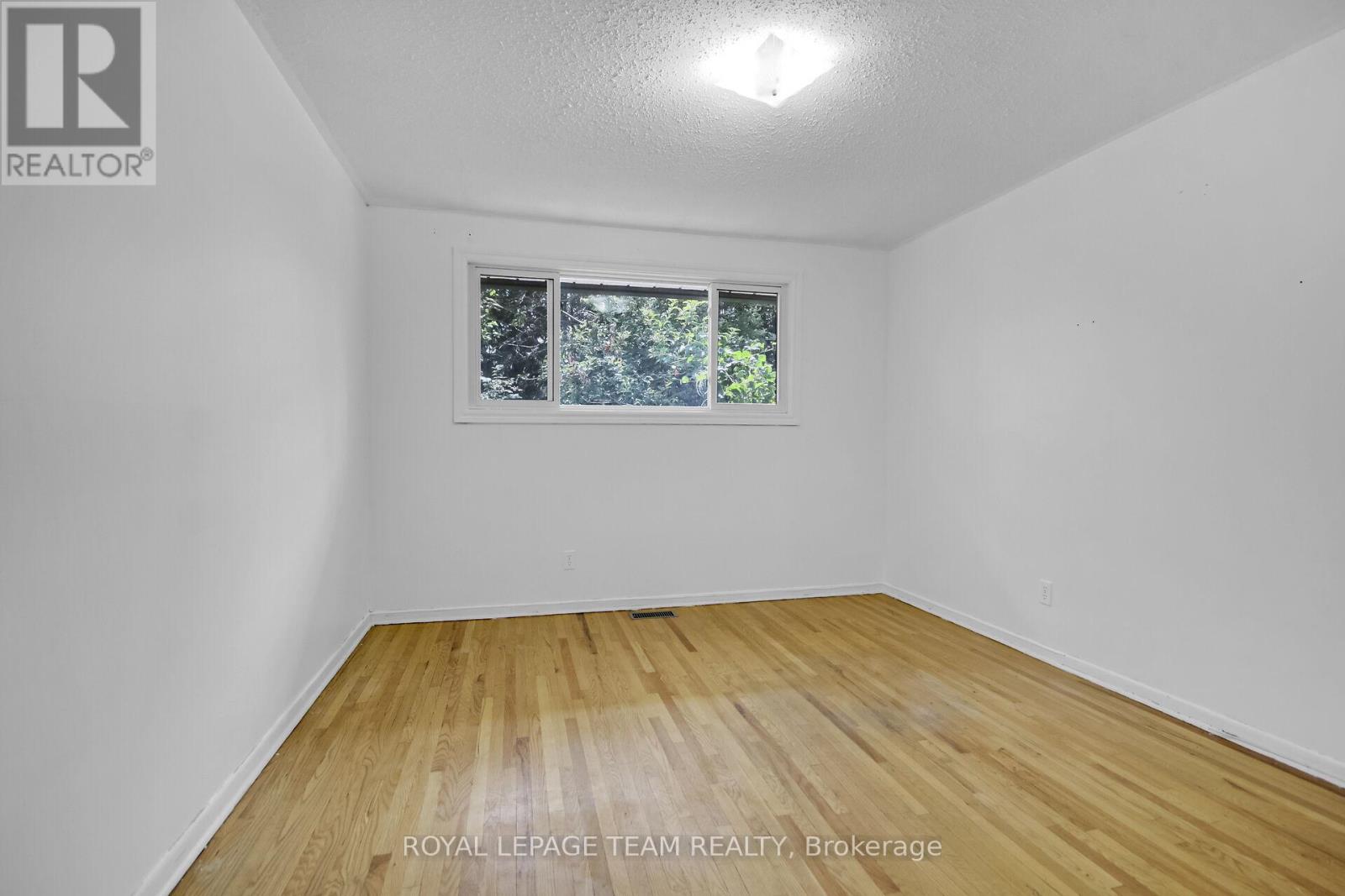 Photo 44 of 52 Bowhill Avenue, Ottawa ON