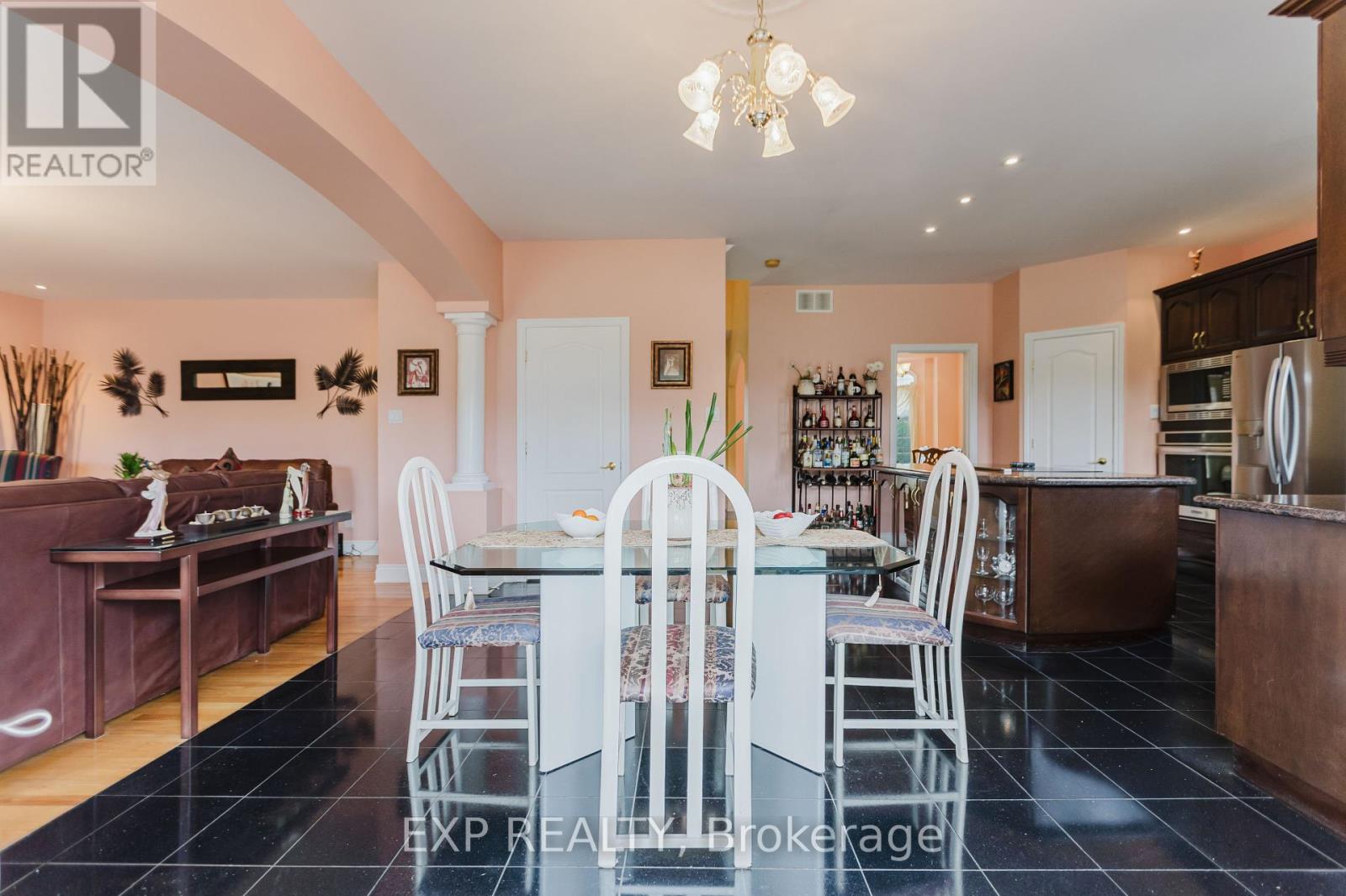 Photo 13 of 5472 Wicklow Drive, Ottawa ON