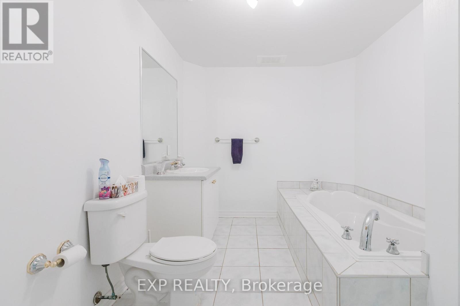 Photo 45 of 5472 Wicklow Drive, Ottawa ON