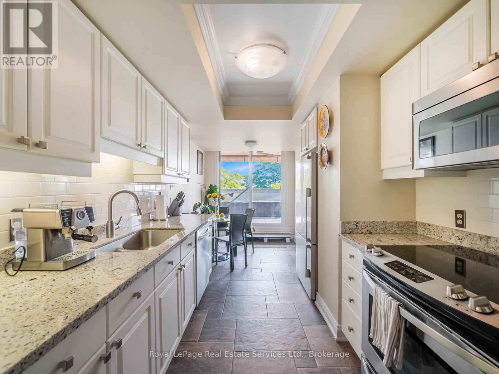 Photo 15 of 310 415 Locust Street, Burlington ON