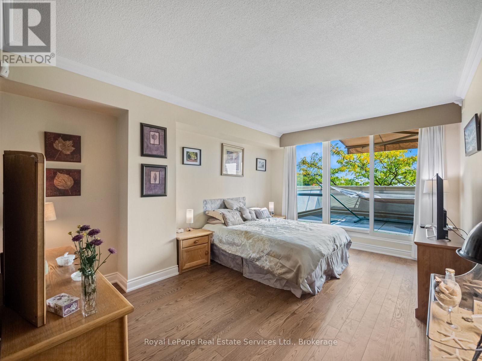 Photo 21 of 310 415 Locust Street, Burlington ON