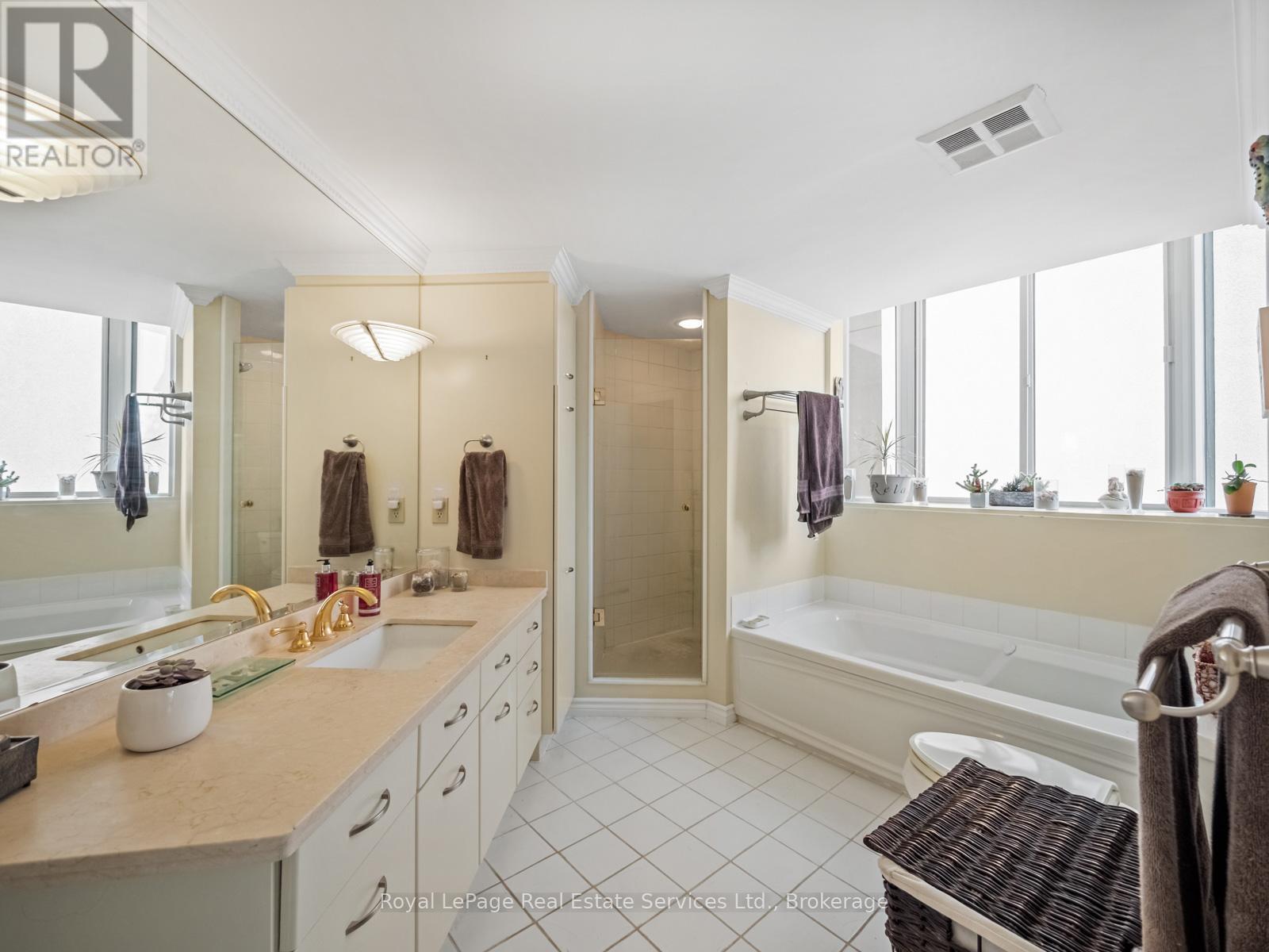 Photo 24 of 310 415 Locust Street, Burlington ON