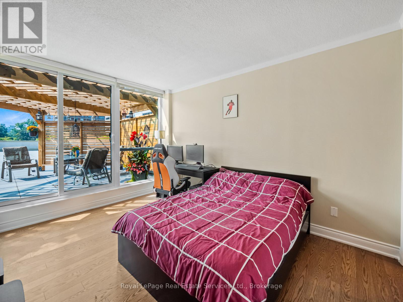 Photo 25 of 310 415 Locust Street, Burlington ON