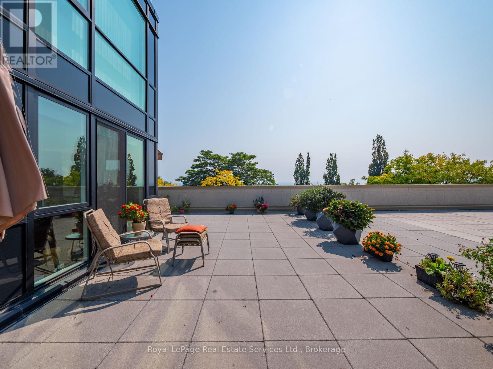 Photo 27 of 310 415 Locust Street, Burlington ON