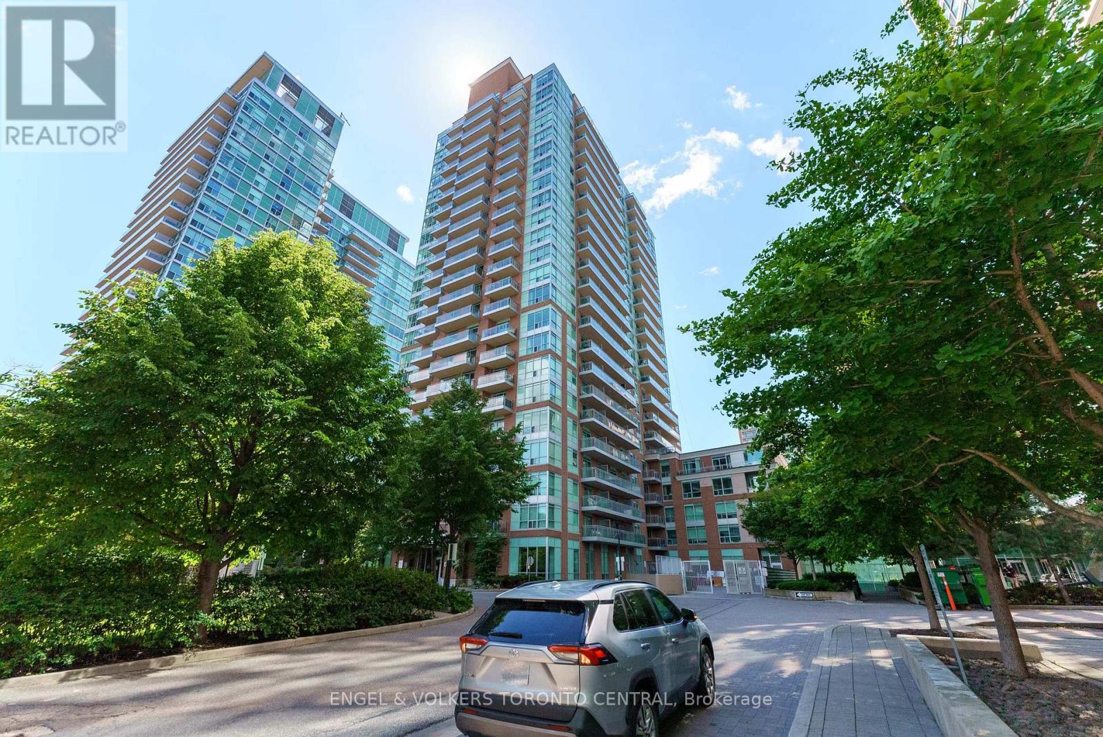 Photo 34 of 206 50 Lynn Williams Street, Toronto ON