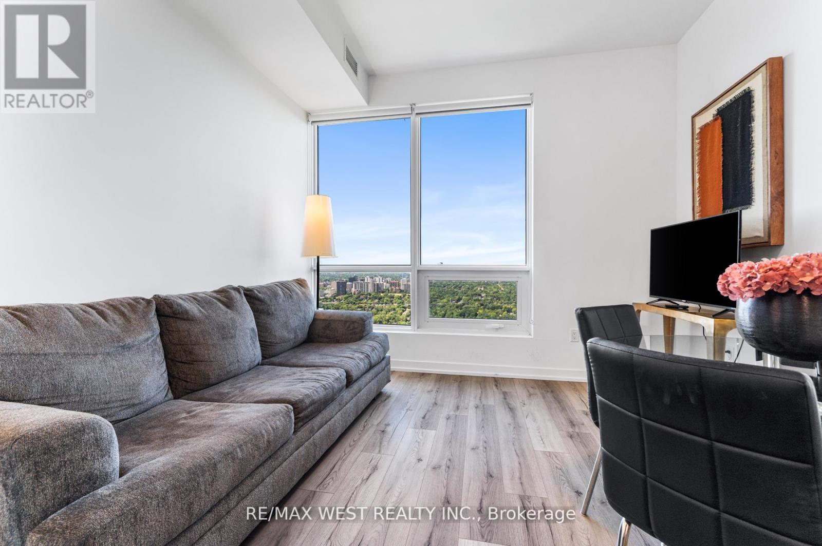 Photo 3 of 5306 395 Bloor Street E, Toronto ON