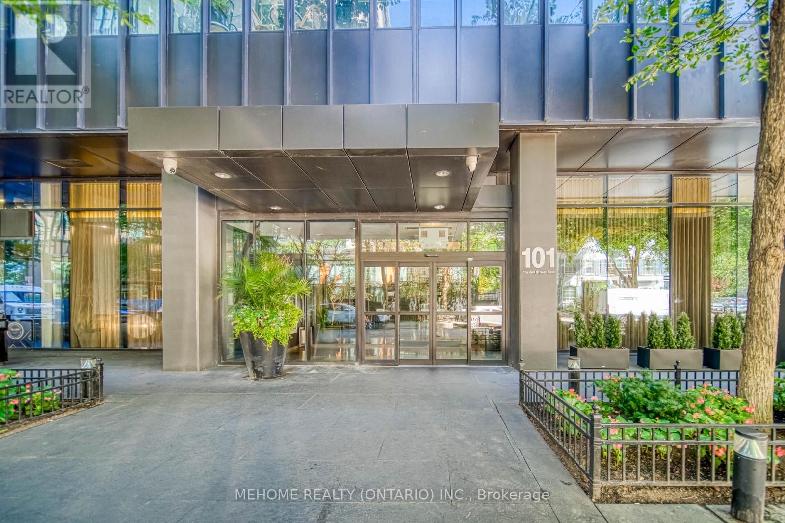Photo 3 of 1103 101 Charles Street E, Toronto ON