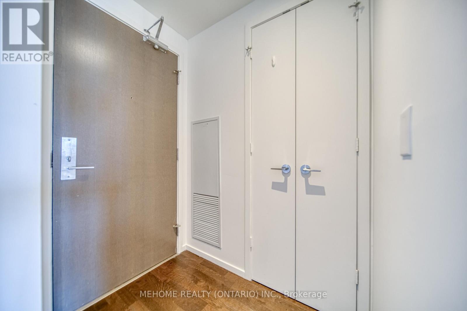 Photo 5 of 1103 101 Charles Street E, Toronto ON
