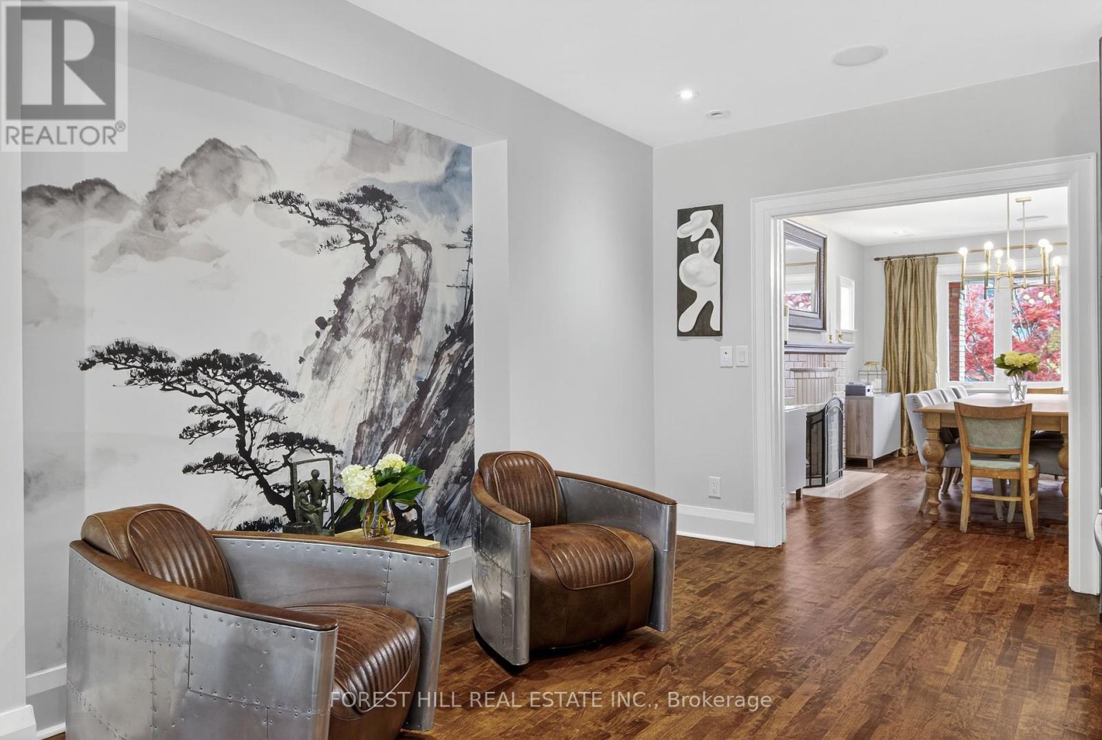 Photo 15 of 82 Pinewood Avenue, Toronto ON