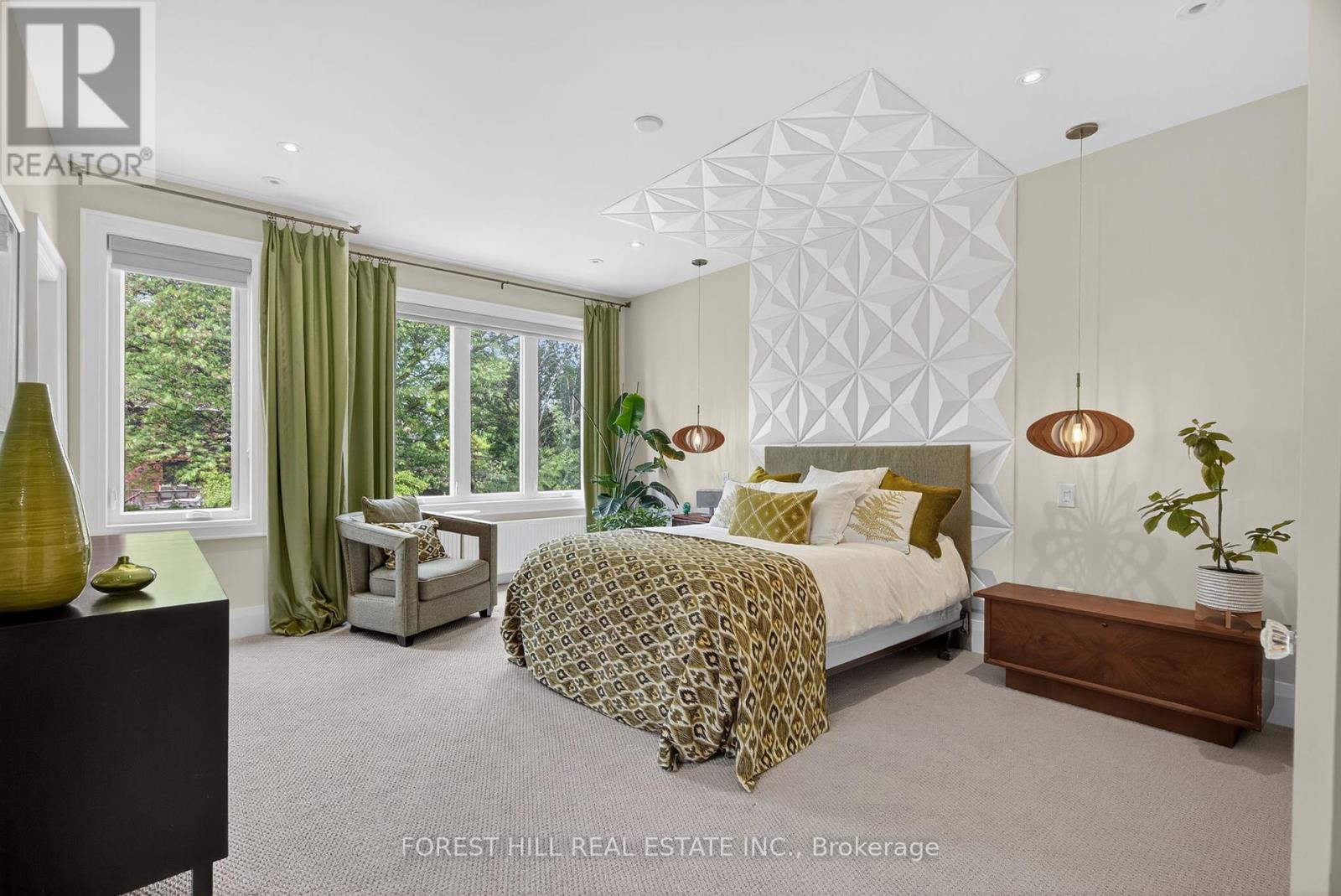 Photo 21 of 82 Pinewood Avenue, Toronto ON
