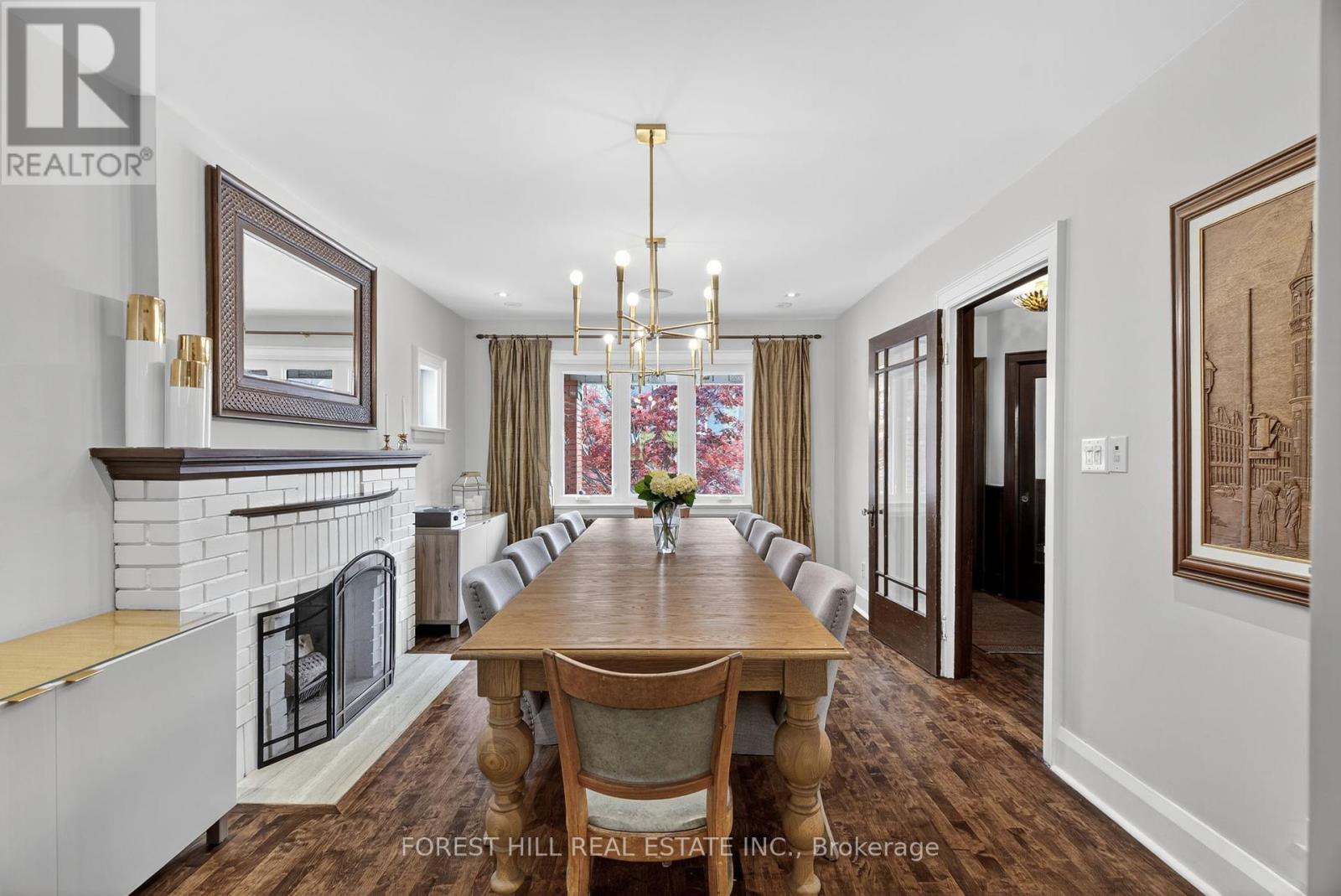 Photo 9 of 82 Pinewood Avenue, Toronto ON