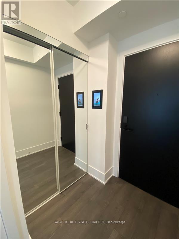 Photo 11 of 801 470 Front Street W, Toronto ON