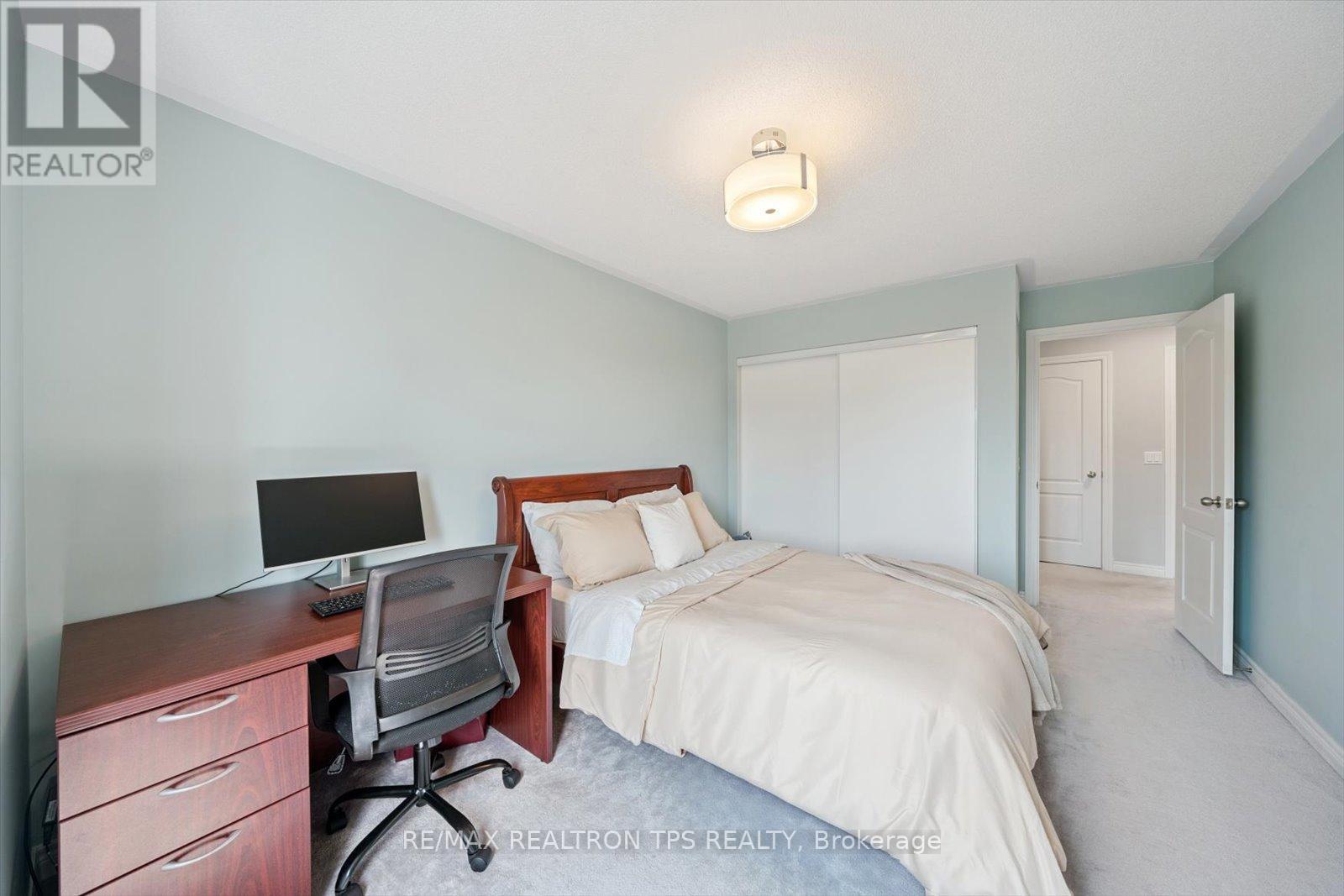 Photo 20 of 205 Blackwell Crescent, Oshawa ON