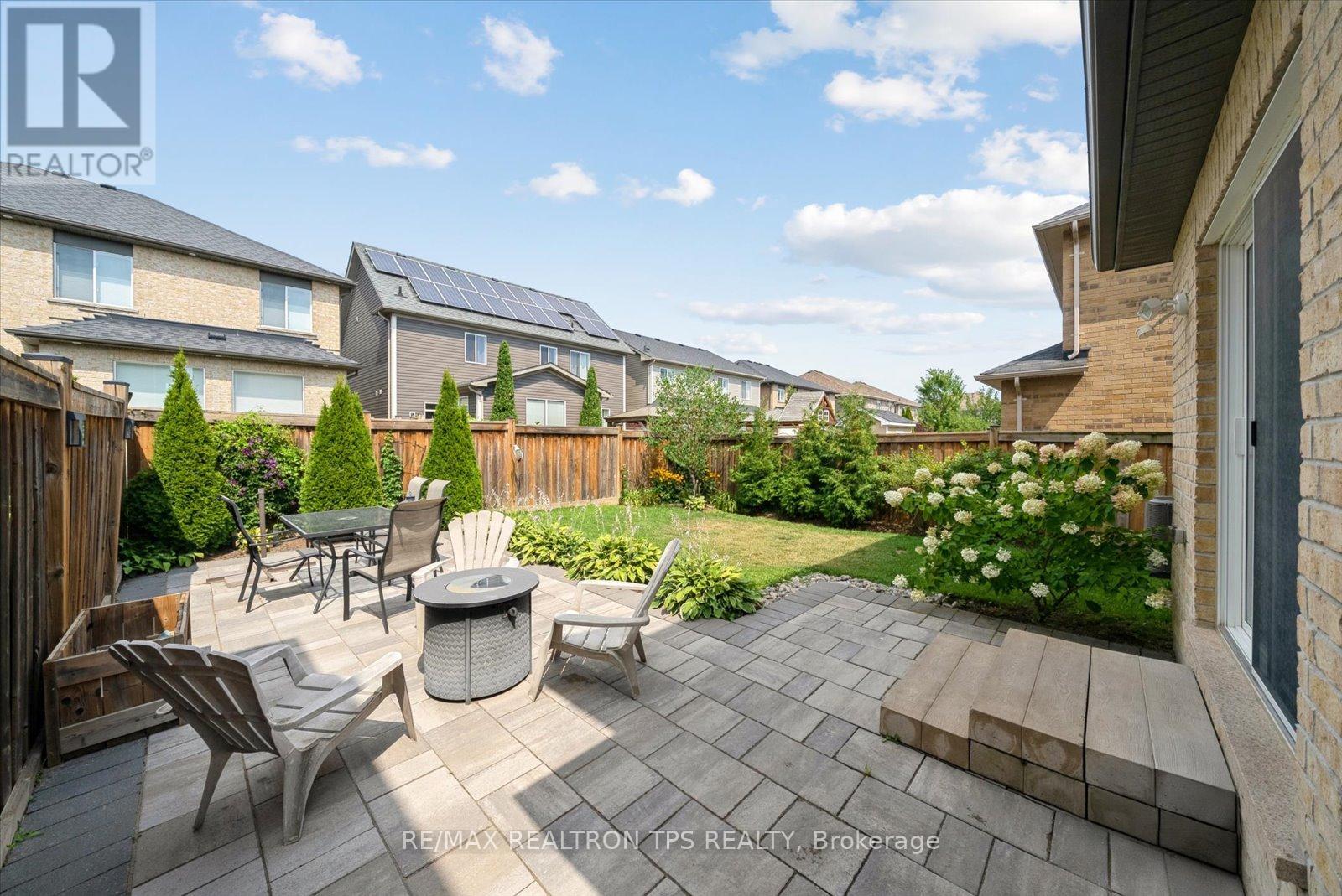 Photo 23 of 205 Blackwell Crescent, Oshawa ON
