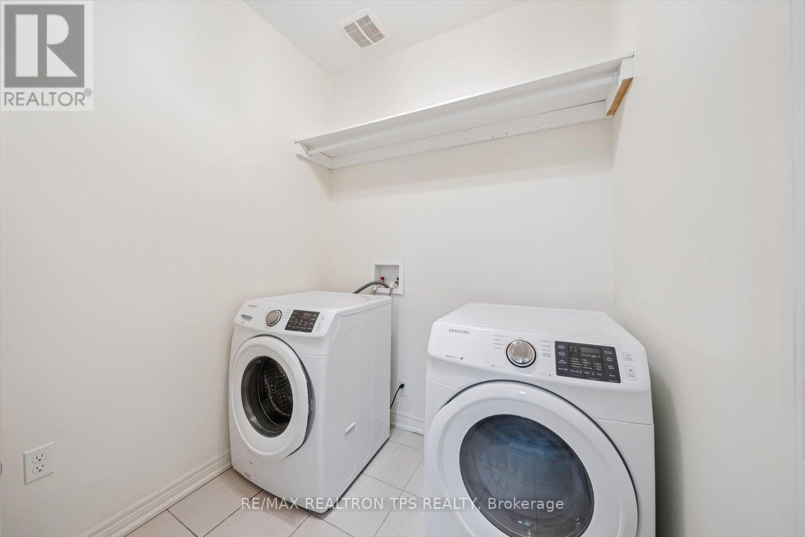 Photo 27 of 205 Blackwell Crescent, Oshawa ON