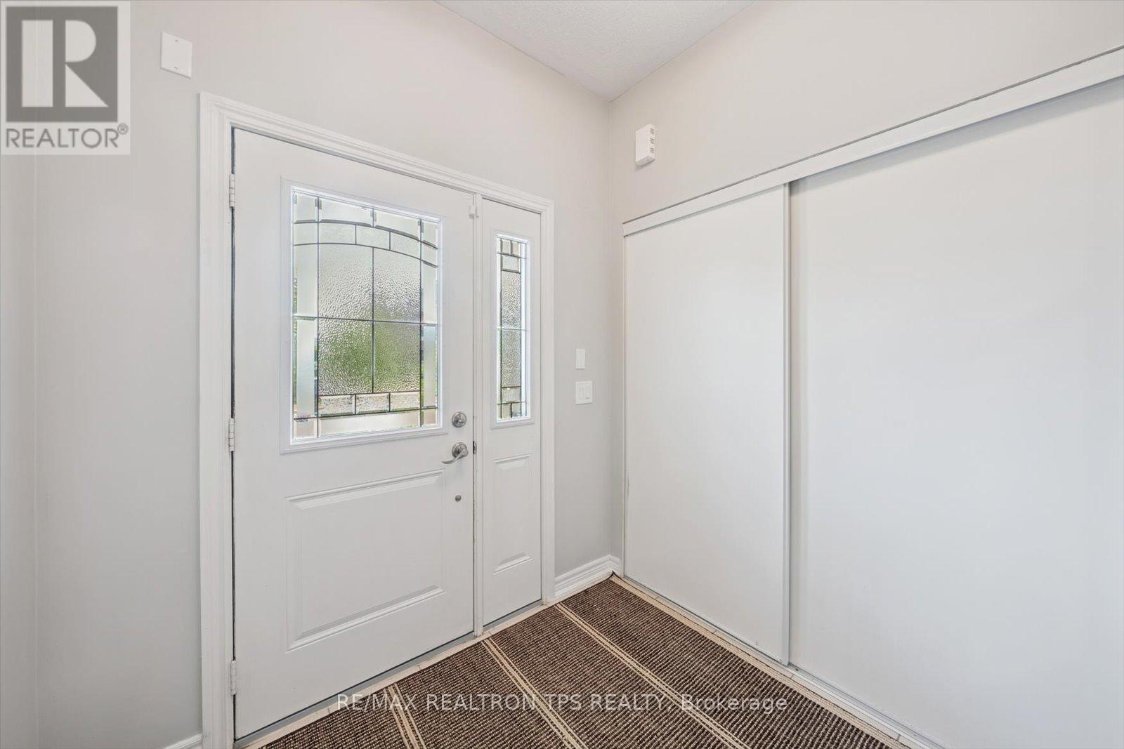 Photo 3 of 205 Blackwell Crescent, Oshawa ON