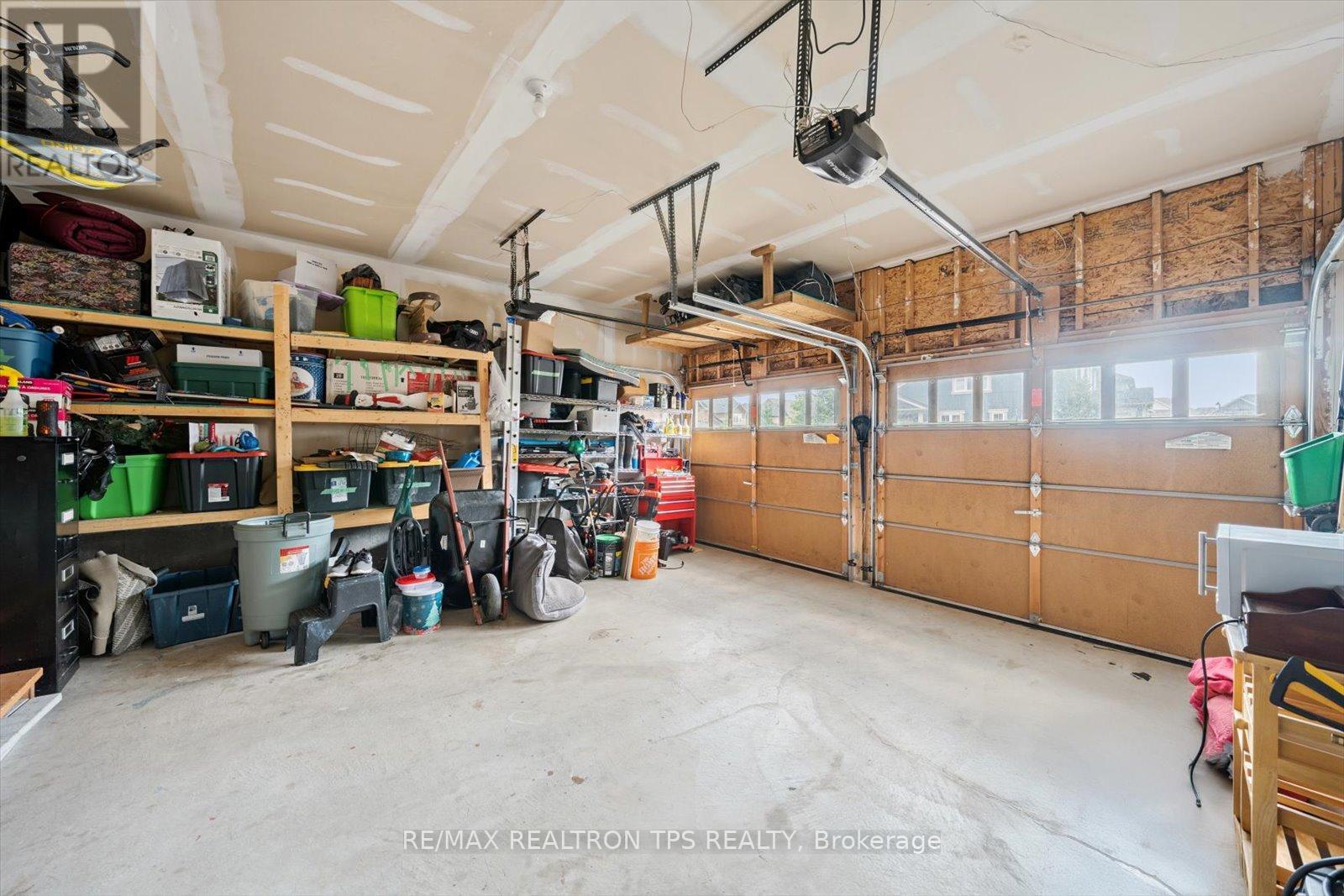 Photo 34 of 205 Blackwell Crescent, Oshawa ON