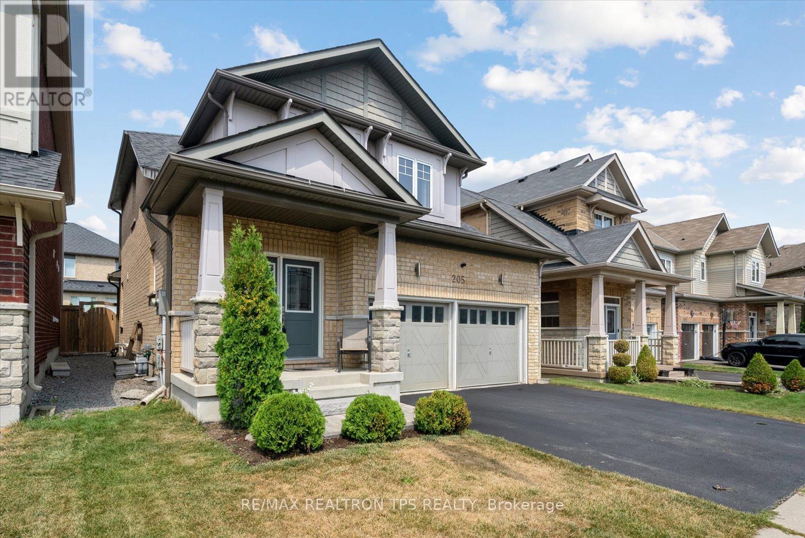 Photo 36 of 205 Blackwell Crescent, Oshawa ON