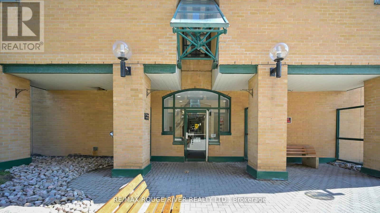 Photo 3 of 507 1655 Pickering Parkway, Pickering ON