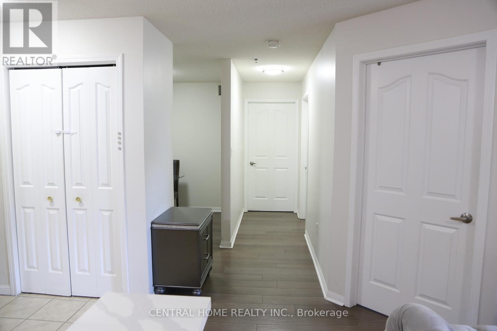 Photo 3 of 329 5225 Finch Avenue, Toronto ON