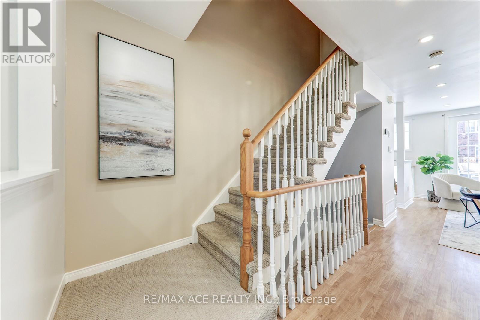 Photo 15 of 102 2 Hedge End Road, Toronto ON