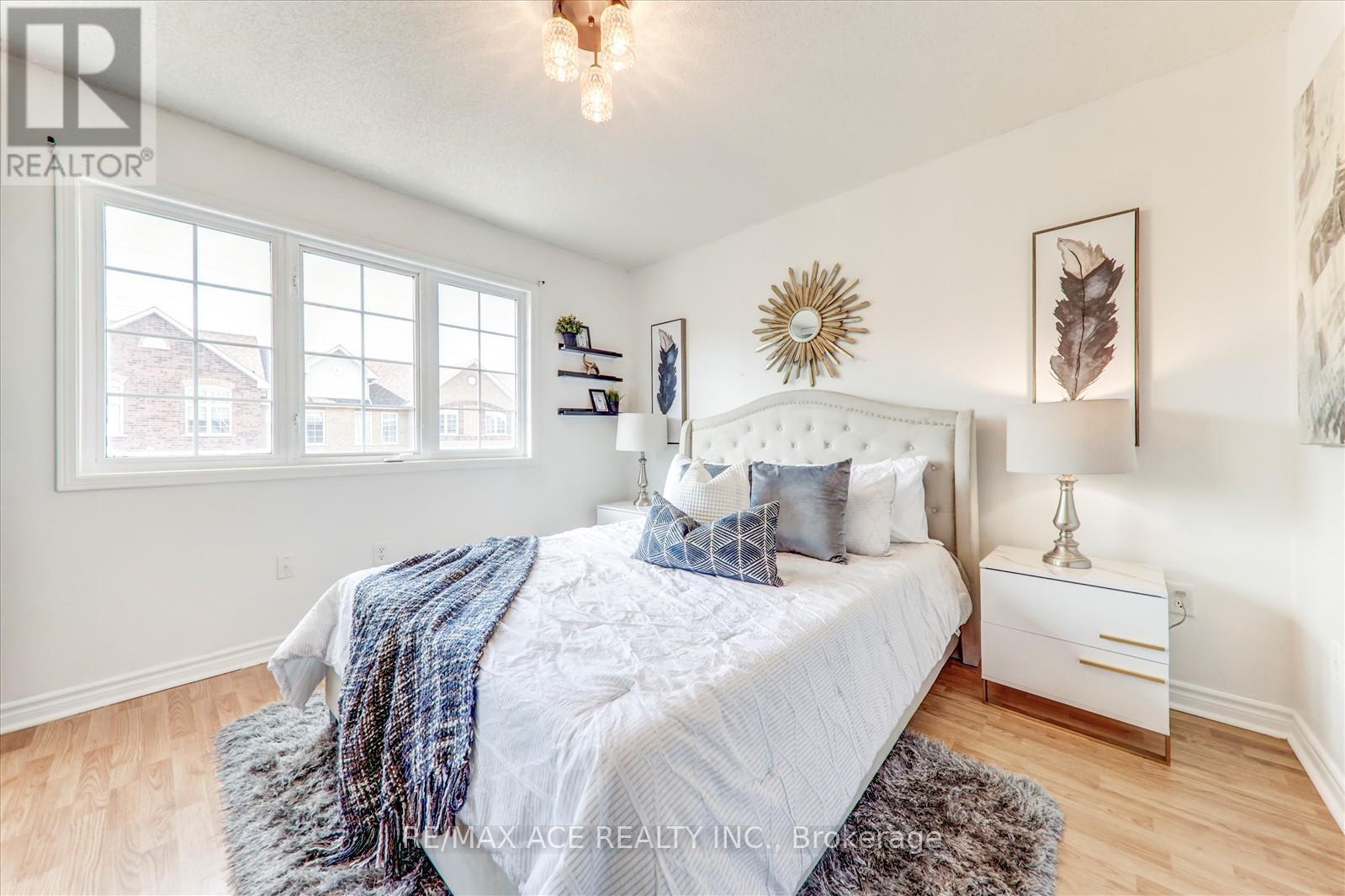 Photo 17 of 102 2 Hedge End Road, Toronto ON