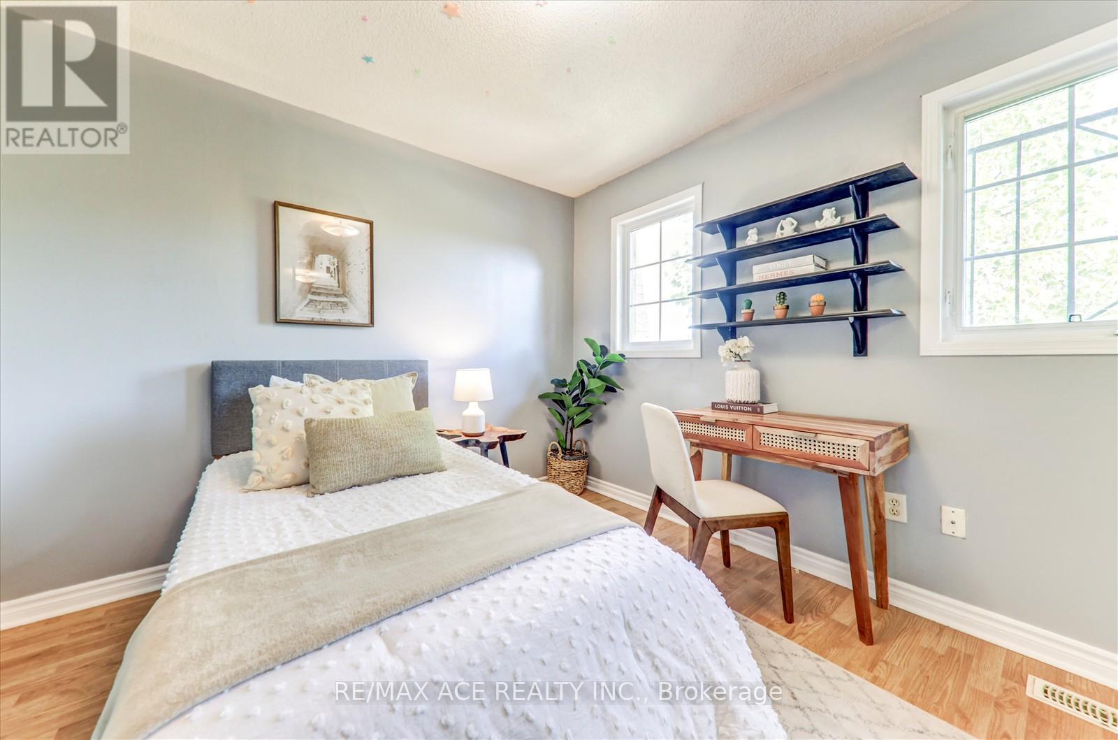 Photo 21 of 102 2 Hedge End Road, Toronto ON