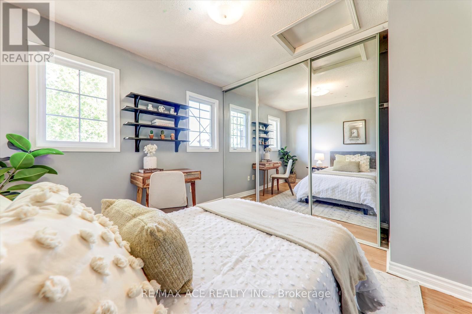 Photo 22 of 102 2 Hedge End Road, Toronto ON