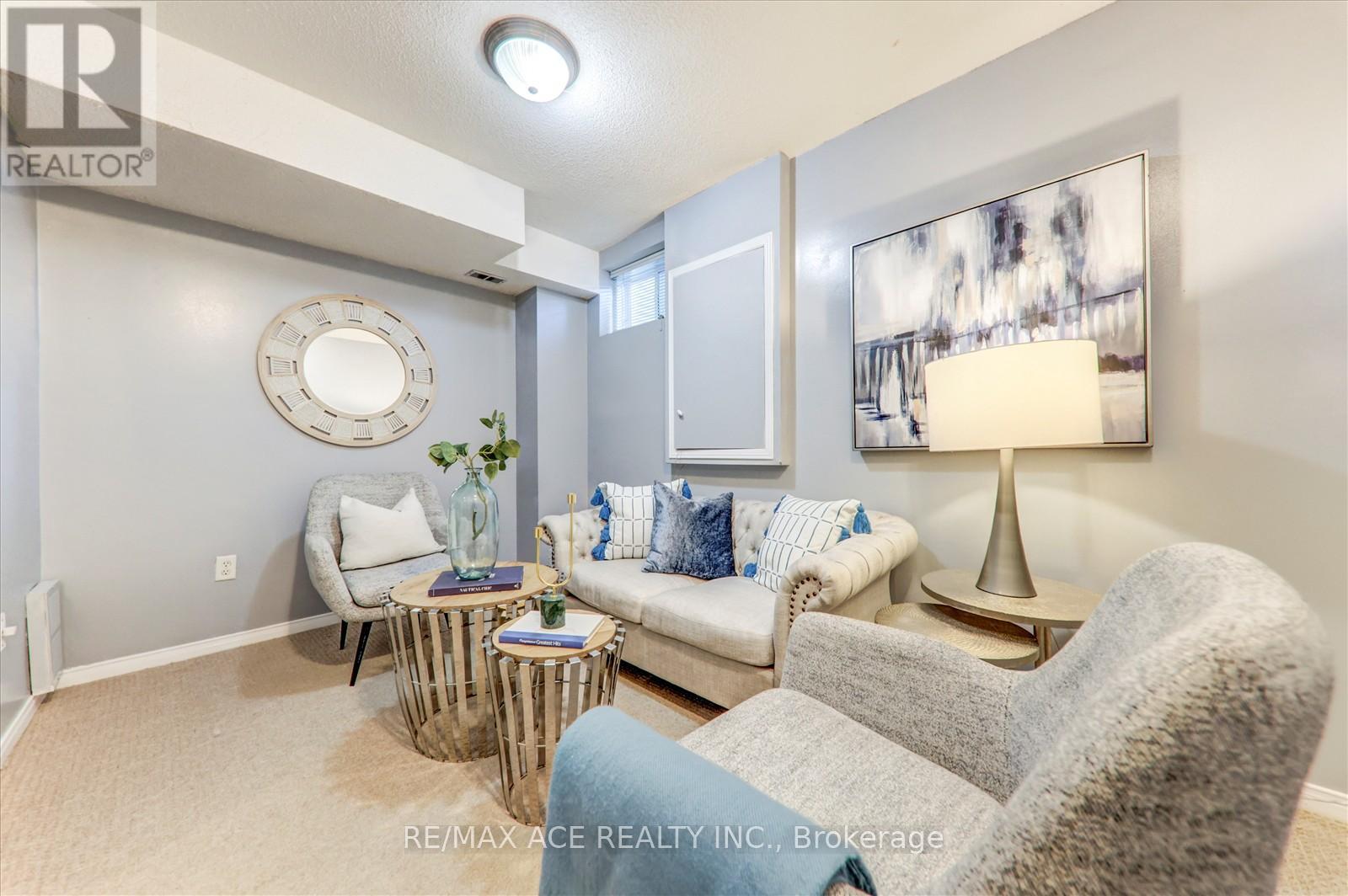 Photo 23 of 102 2 Hedge End Road, Toronto ON