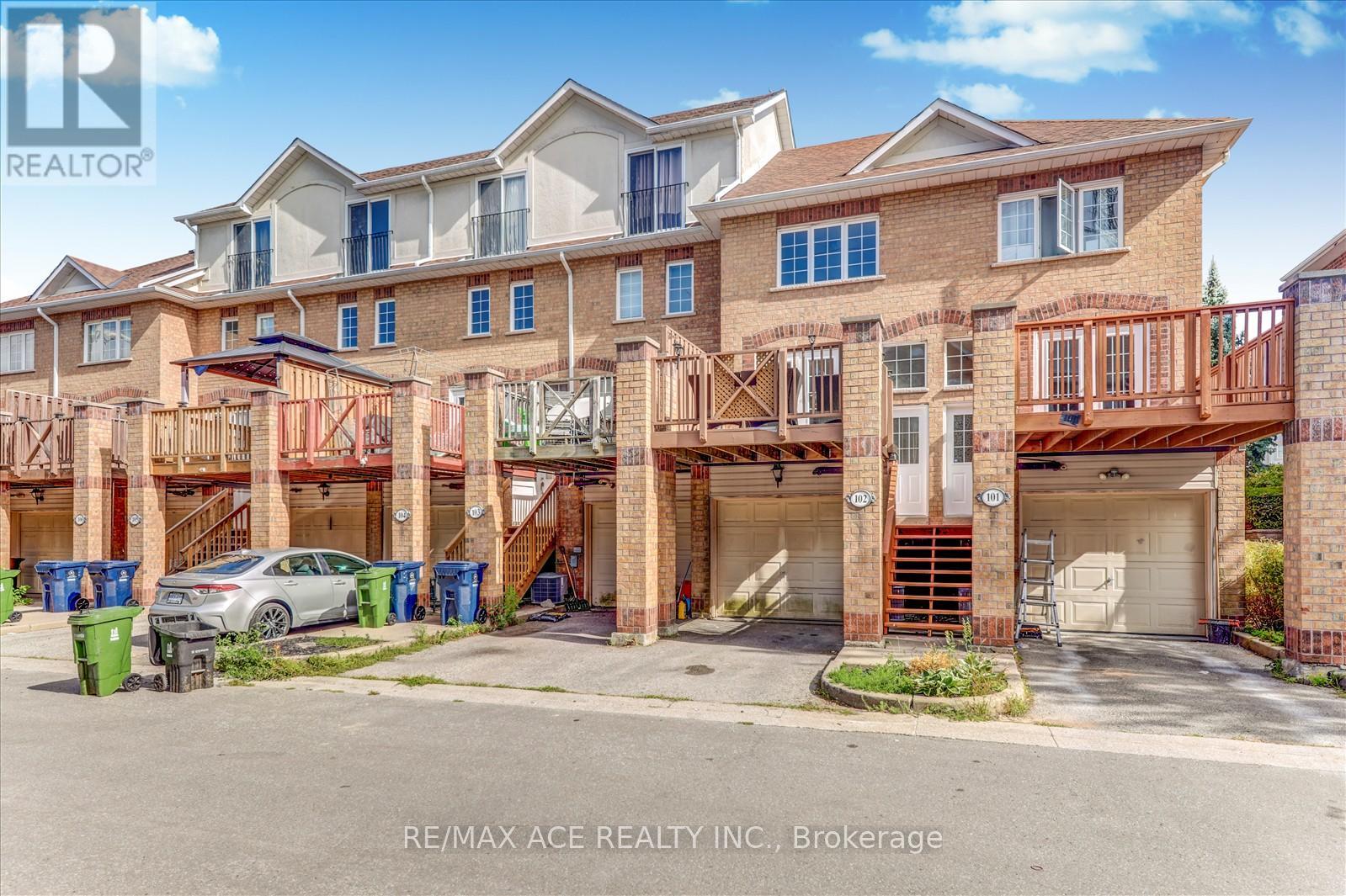 Photo 27 of 102 2 Hedge End Road, Toronto ON