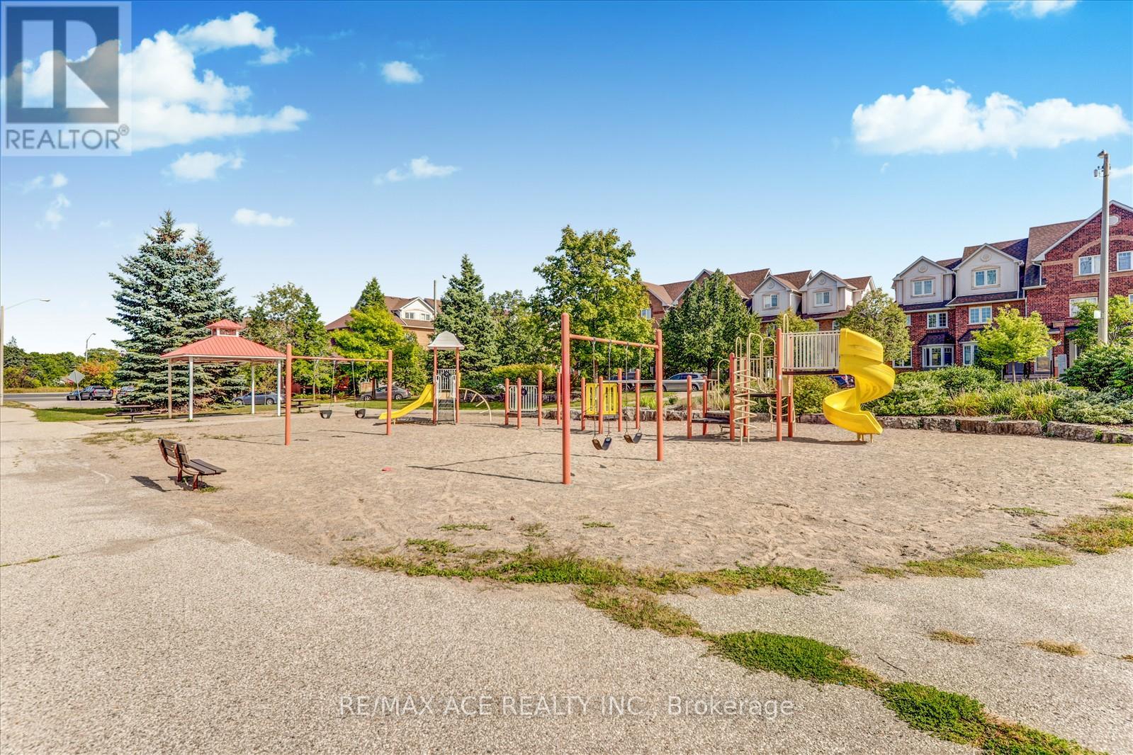 Photo 28 of 102 2 Hedge End Road, Toronto ON