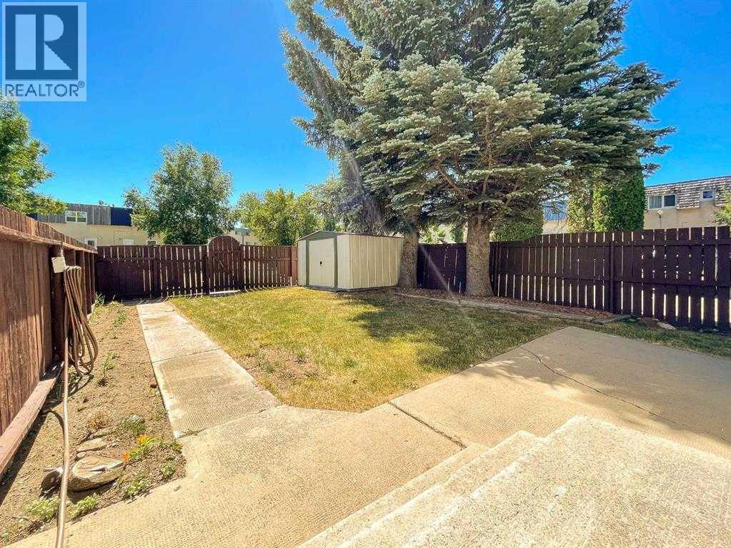 Photo 27 of 1427 Lakemount Boulevard S, Lethbridge AB