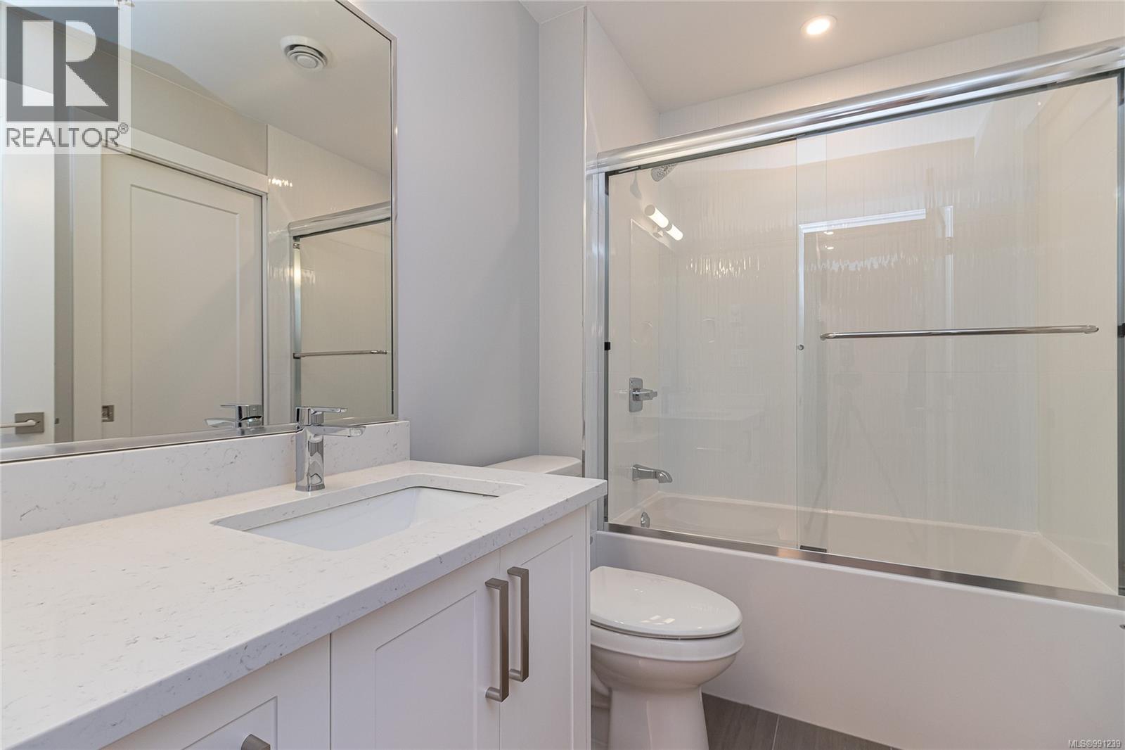 205 924 Jenkins Avenue, Langford
