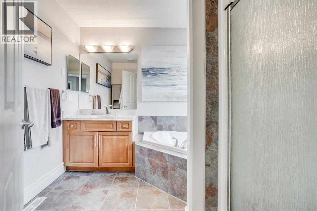 Photo 16 of 176 Maple Leaf Lane, Fort Mcmurray AB