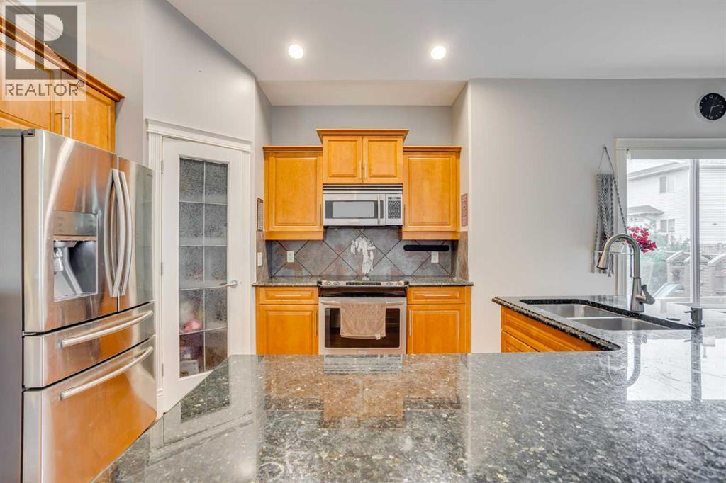 Photo 5 of 176 Maple Leaf Lane, Fort Mcmurray AB
