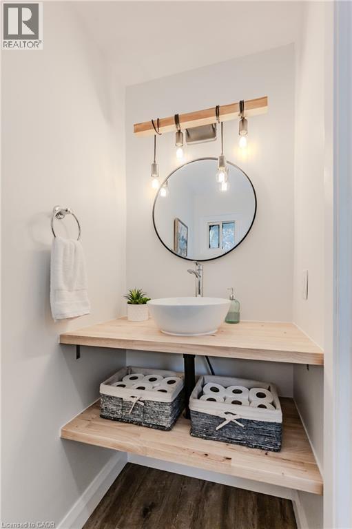 Photo 14 of 308 Bluevale Street N Unit E, Waterloo ON