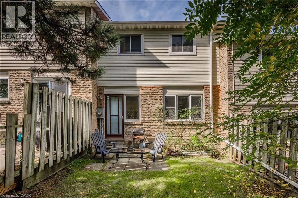 Photo 35 of 308 Bluevale Street N Unit E, Waterloo ON