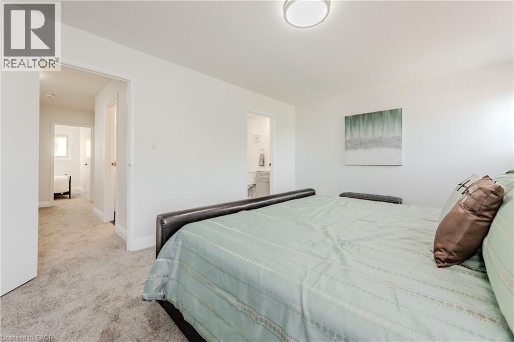 Photo 25 of 308 Bluevale Street N Unit E, Waterloo ON