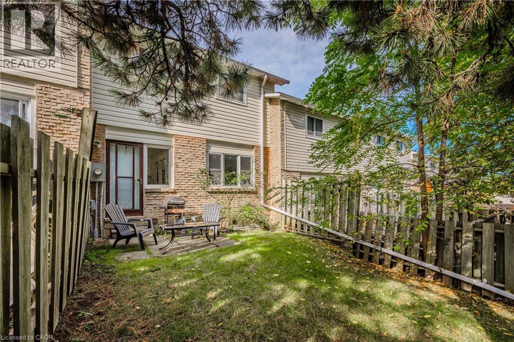 Photo 33 of 308 Bluevale Street N Unit E, Waterloo ON