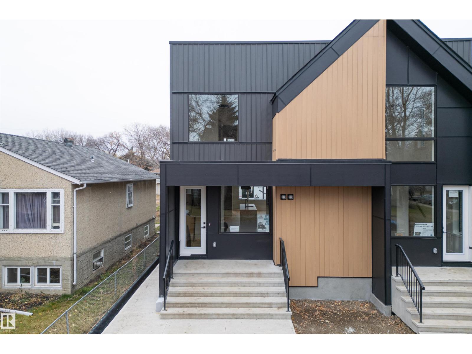 Photo 1 of 10244 80 St Nw, Edmonton AB