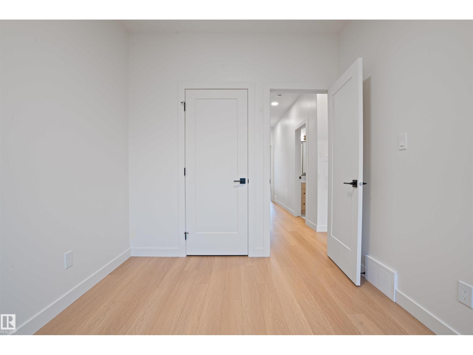 Photo 15 of 10244 80 St Nw, Edmonton AB