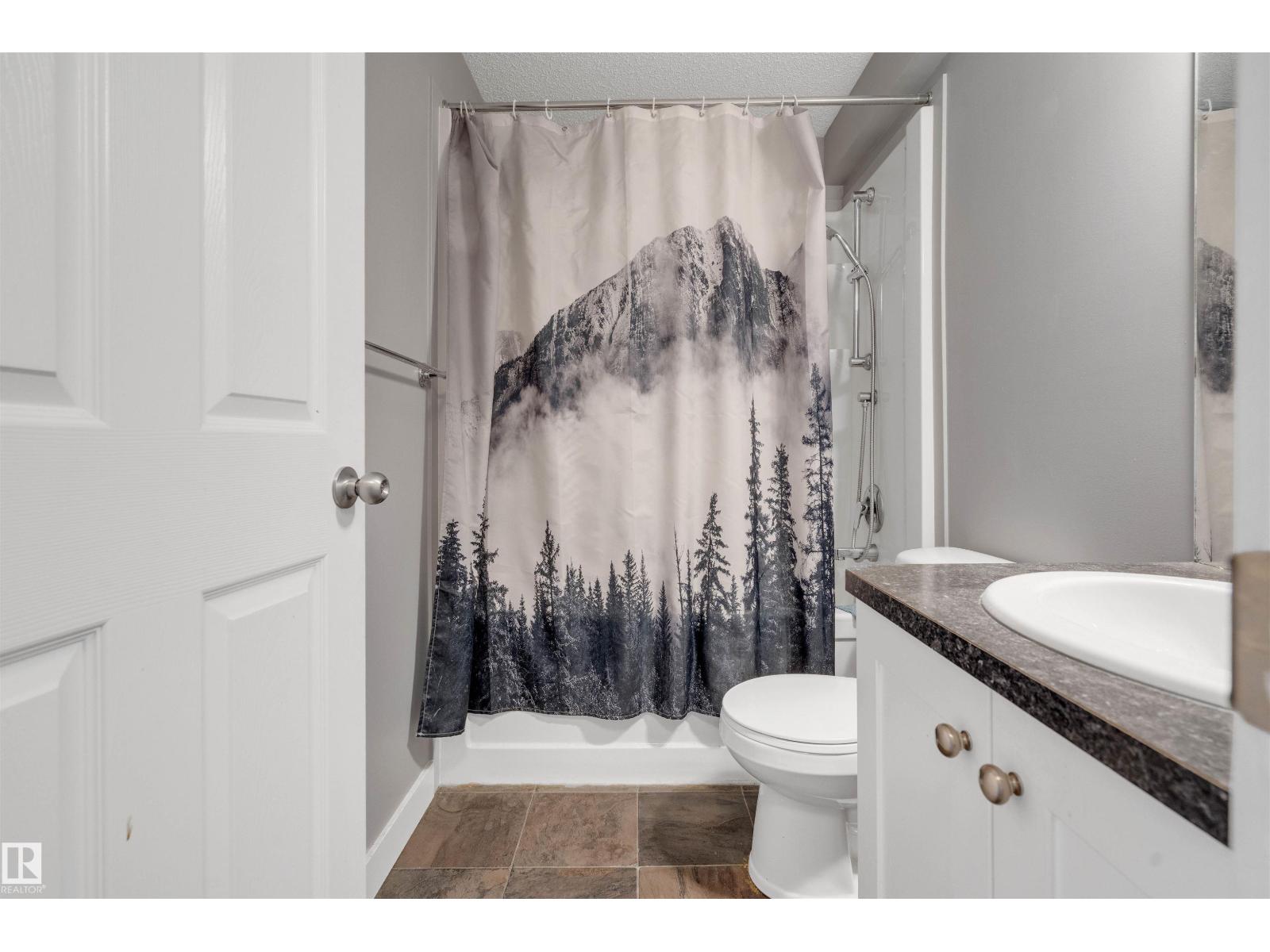 Photo 21 of 8616 221 St Nw, Edmonton AB
