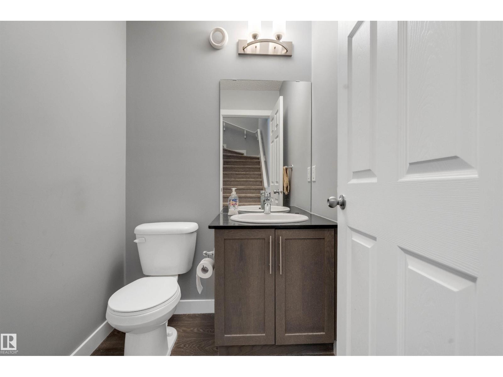 Photo 7 of 8616 221 St Nw, Edmonton AB