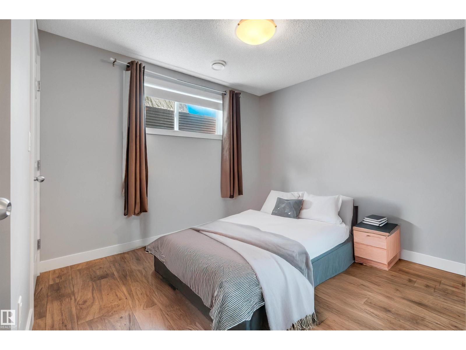 Photo 20 of 8616 221 St Nw, Edmonton AB