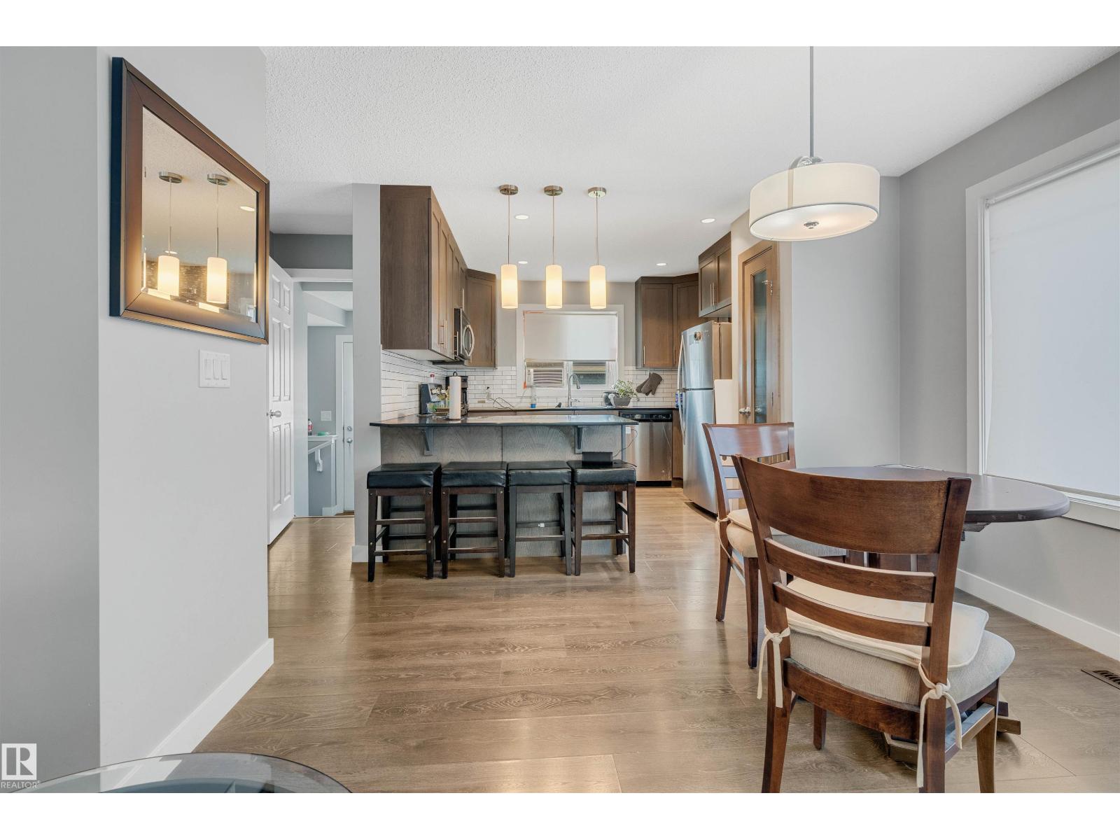 Photo 3 of 8616 221 St Nw, Edmonton AB