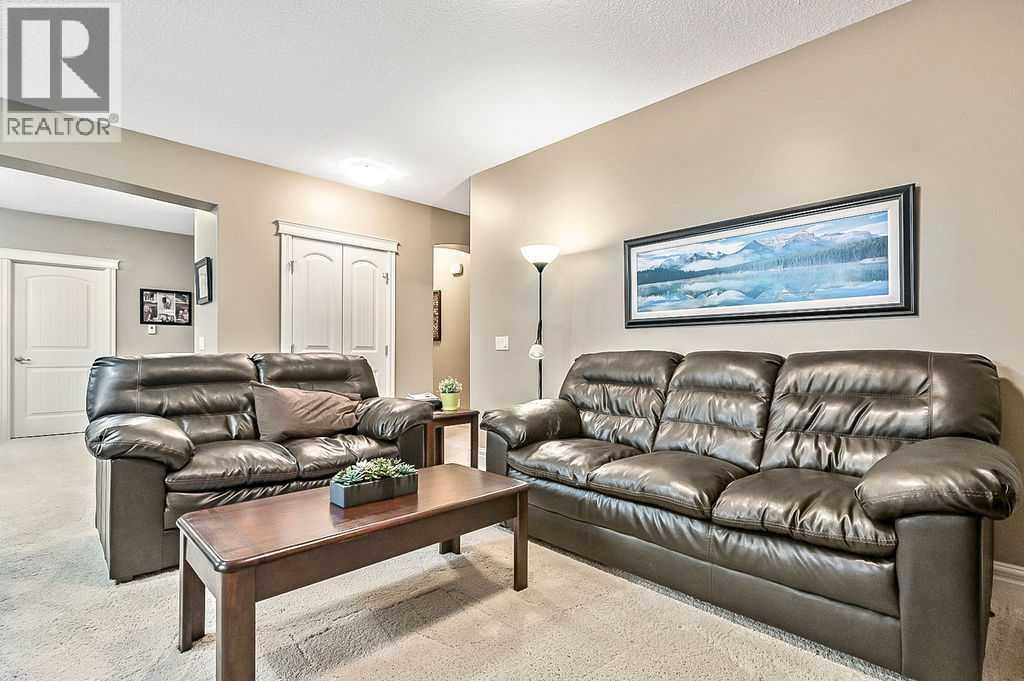 Photo 19 of 608 Montgomery Close Se, High River AB