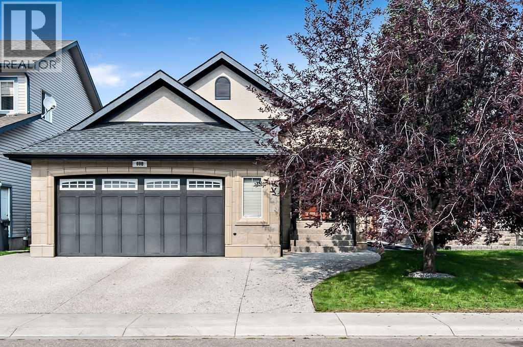 Photo 2 of 608 Montgomery Close Se, High River AB