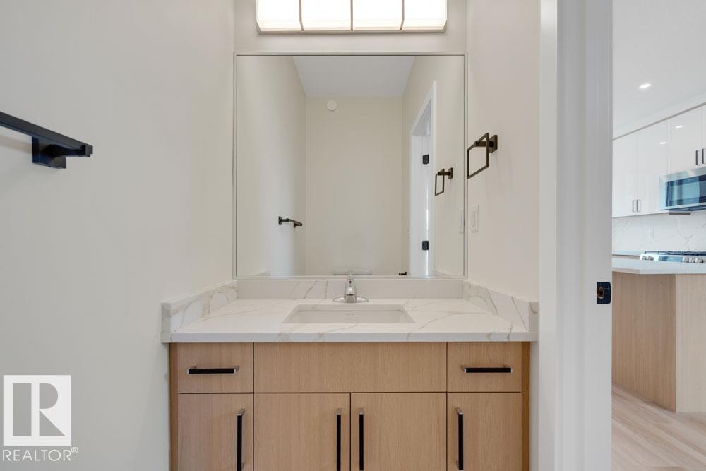 Photo 12 of 8713 149 St Nw, Edmonton AB