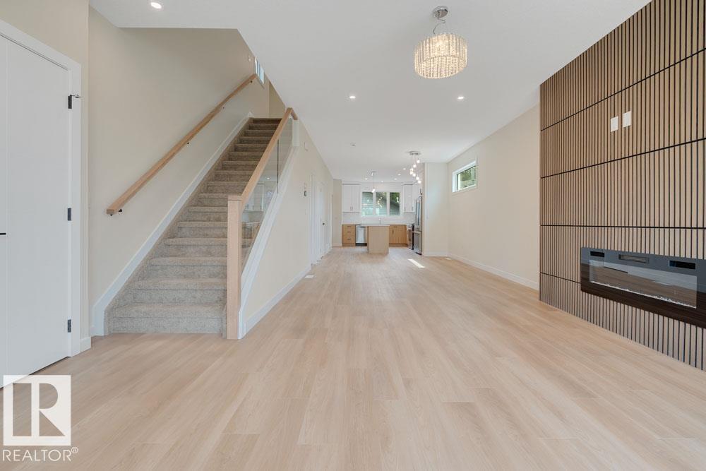Photo 5 of 8713 149 St Nw, Edmonton AB